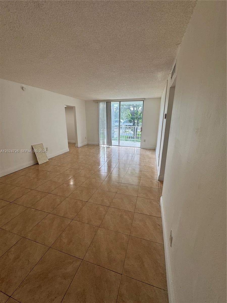 486 NW 165th St Rd # B-201, Miami, FL 33169 photo 3