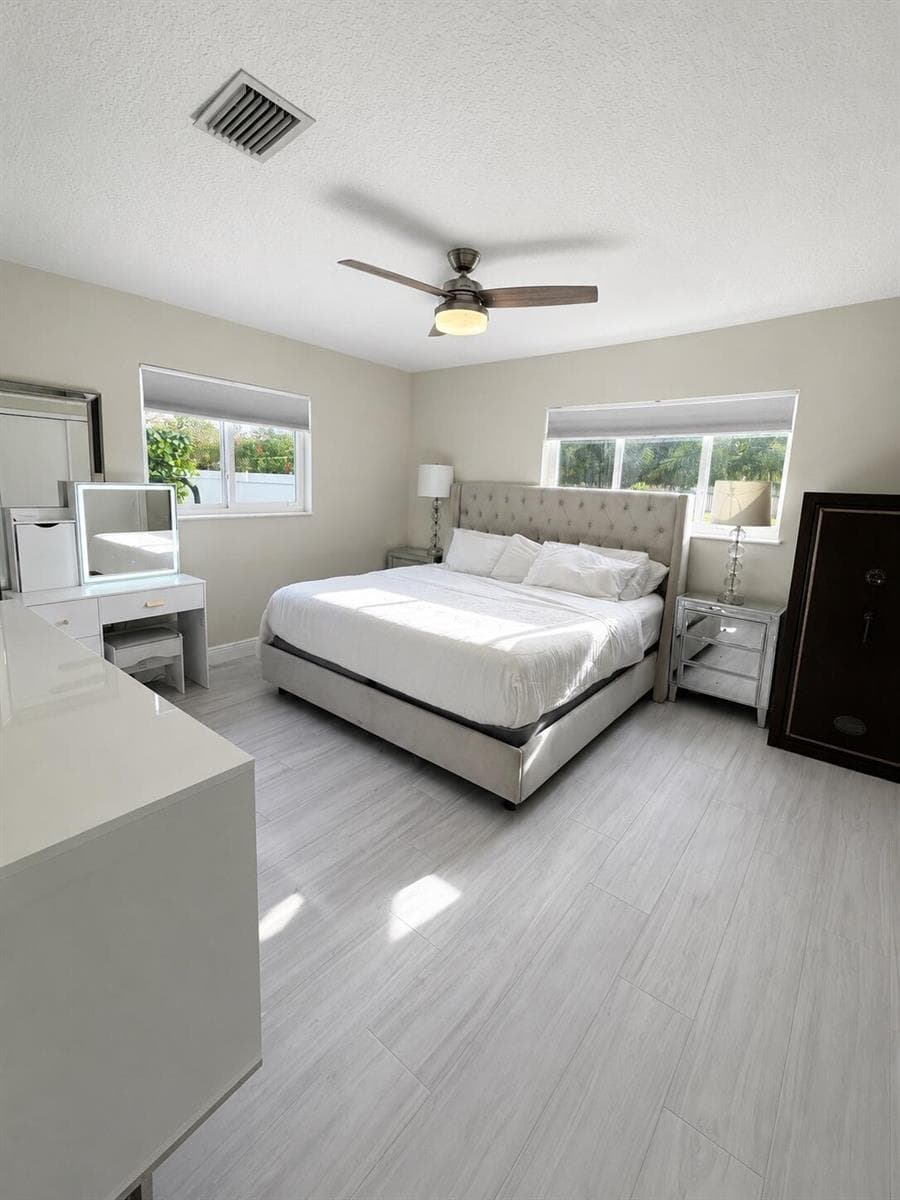 460 SW 55th Avenue, Plantation FL 33317 photo 5