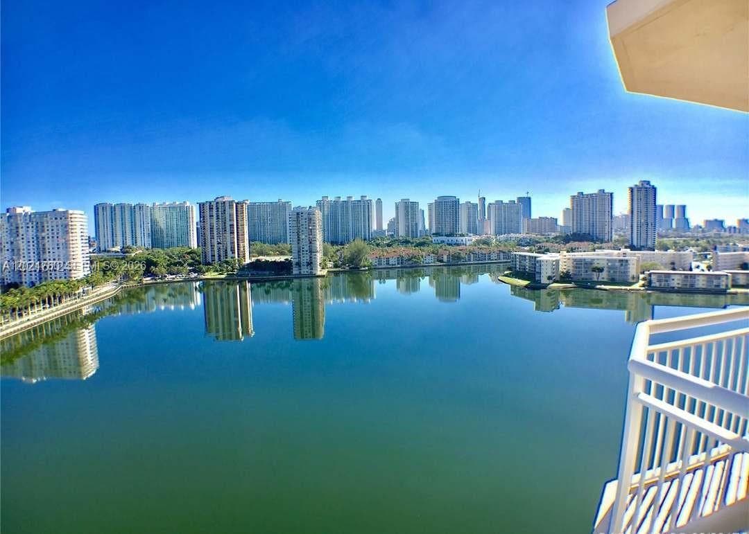 18081 Biscayne Blvd # 1904, Aventura FL 33160 photo 4