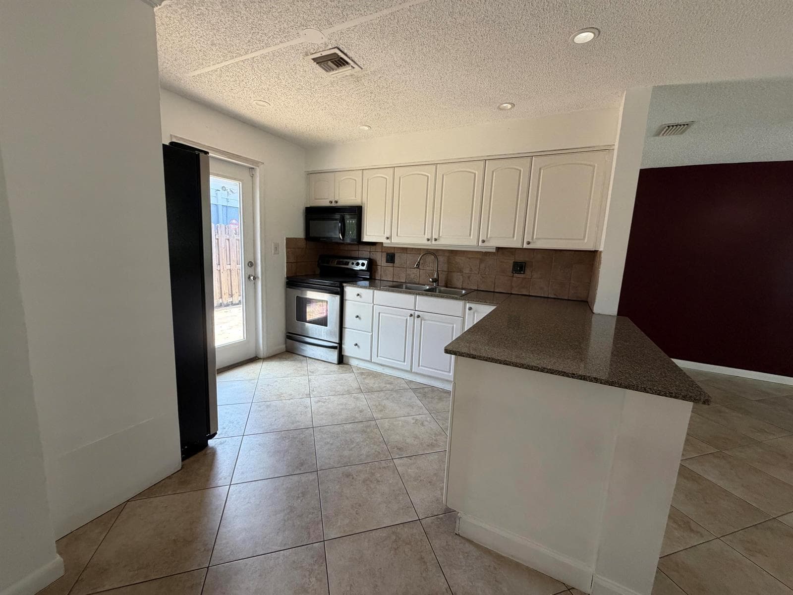 4250 NE 12th Avenue, Pompano Beach FL 33064 photo 4
