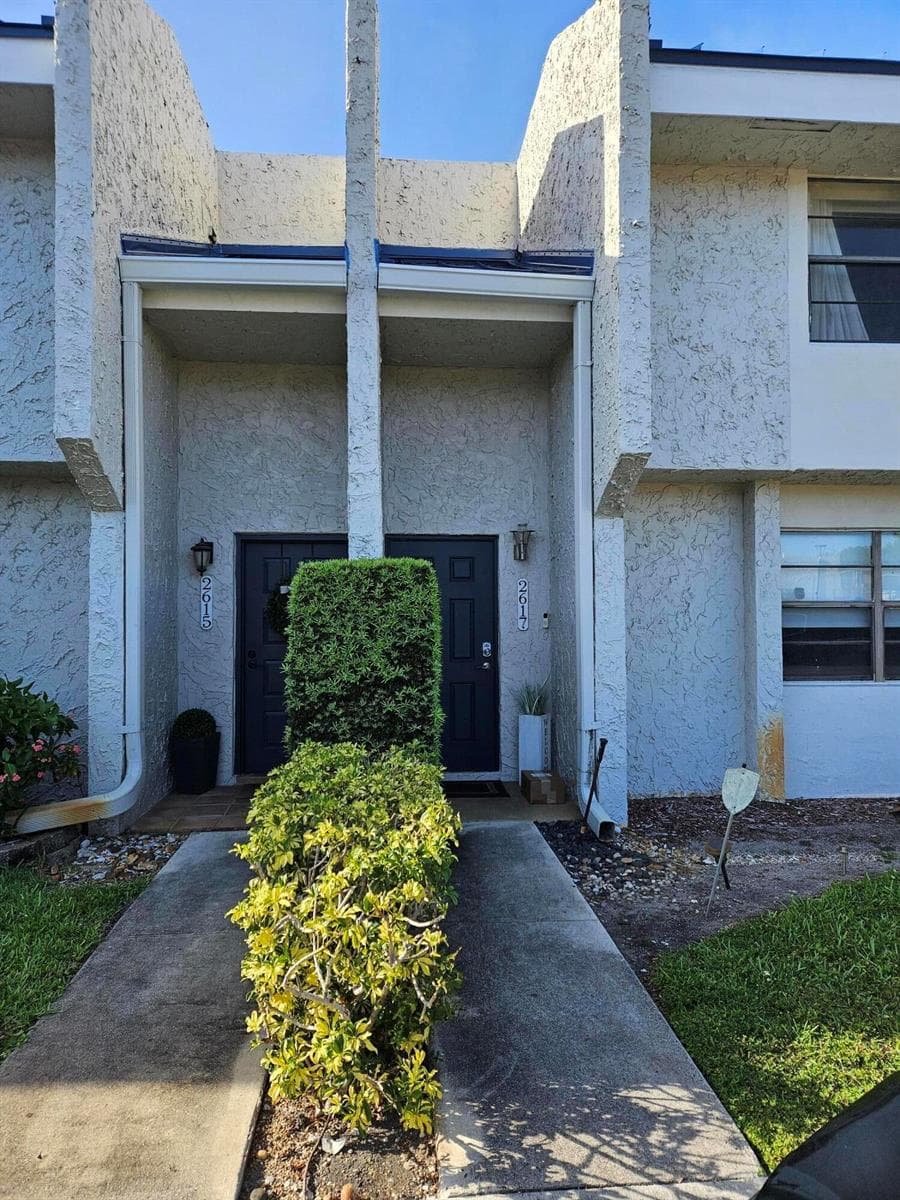 2617 N 40th Avenue, Hollywood FL 33021 photo 2