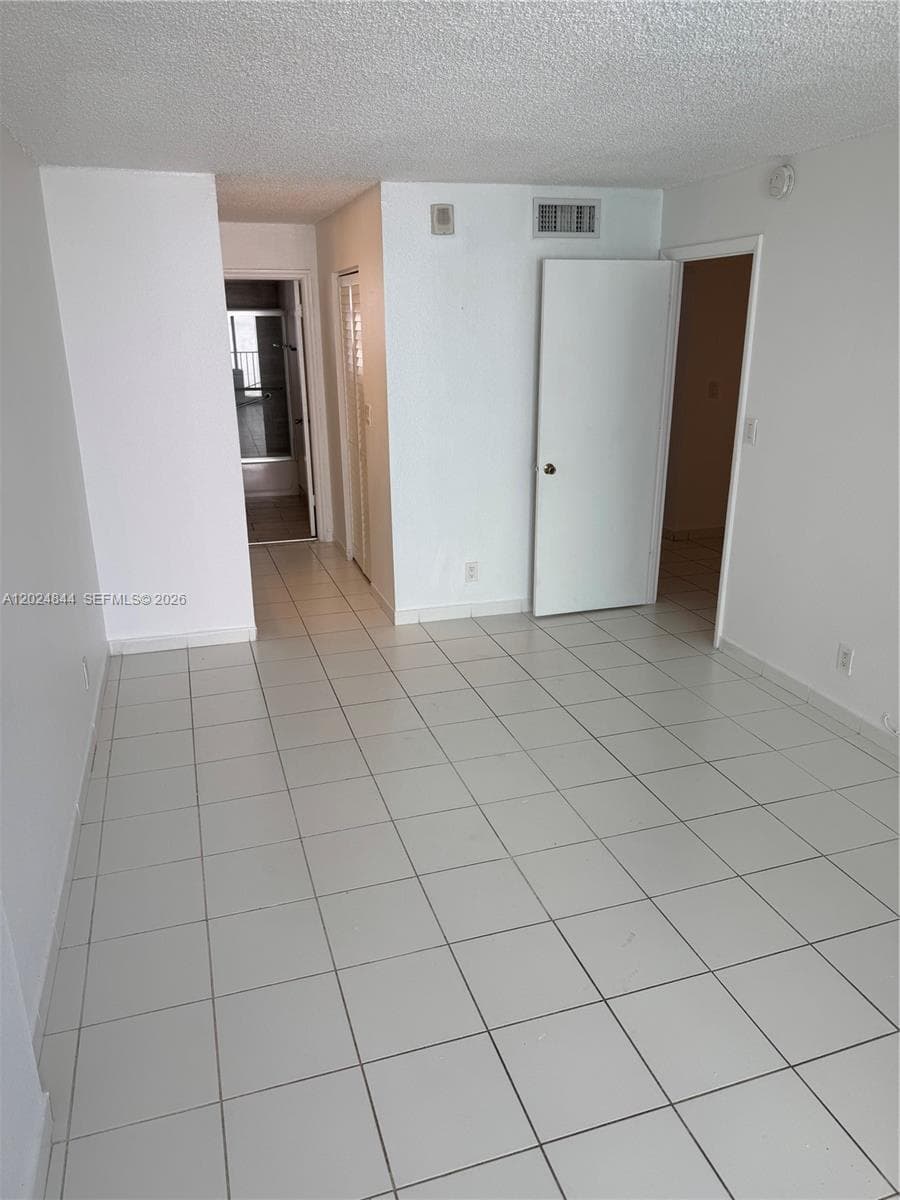 2903 N Miami Beach Blvd # 907, North Miami Beach FL 33160 photo 5