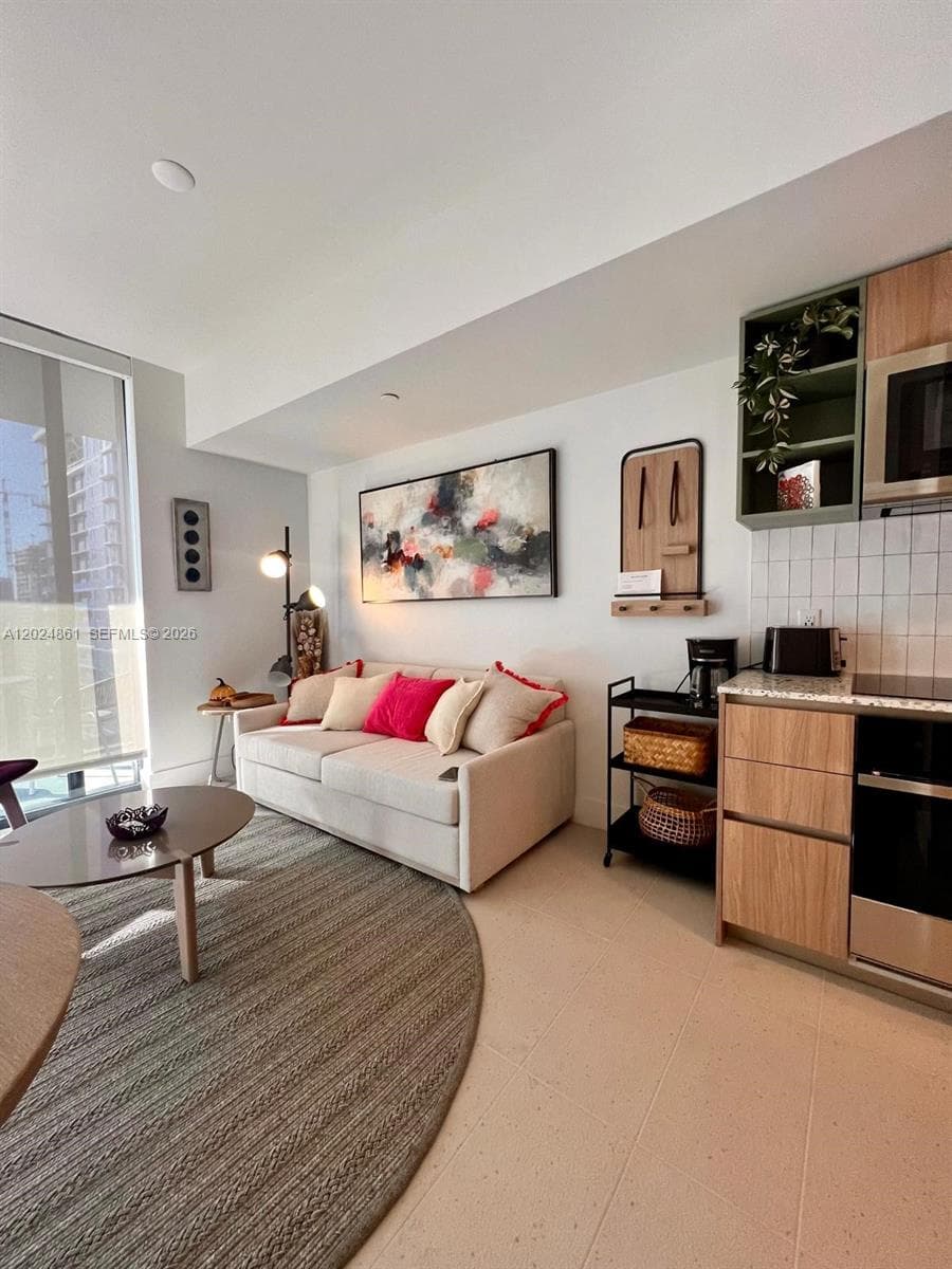159 NE 6th St # 2508, Miami FL 33132 photo 2