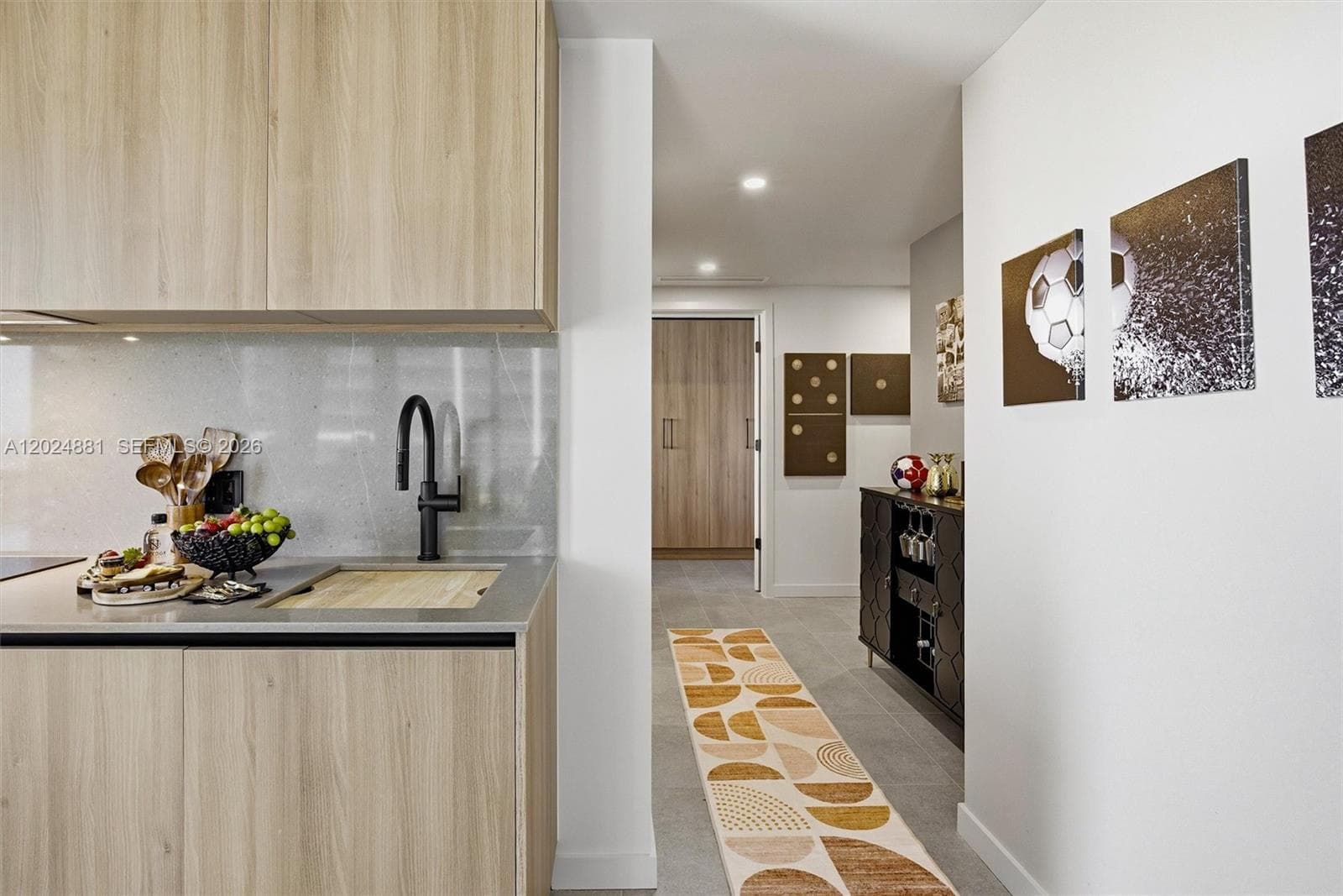 121 NE 5th St # 1712, Miami FL 33132 photo 4