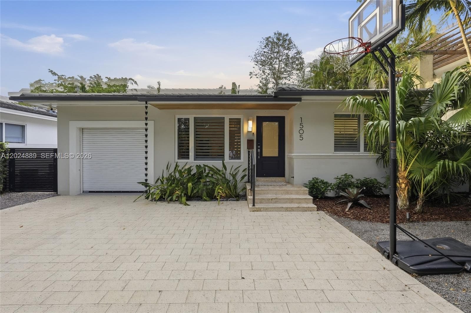 1505 Robbia Ave, Coral Gables FL 33146 photo 4
