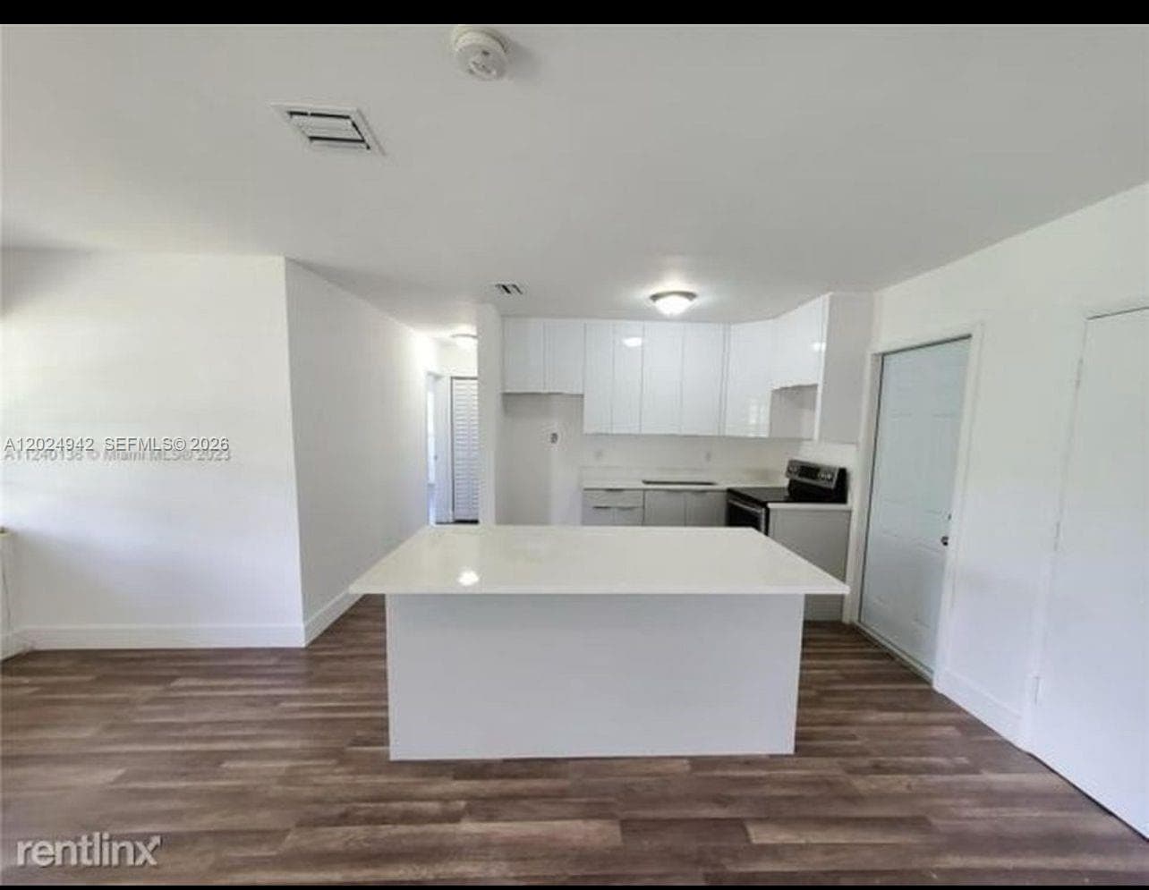1770 NE 170th St, North Miami Beach FL 33162 photo 3