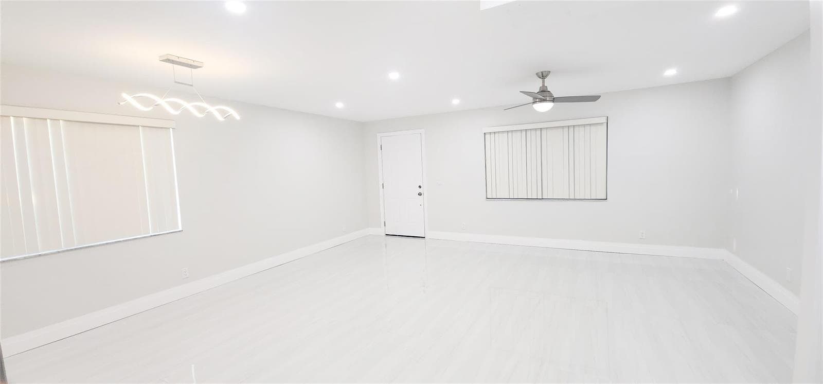 343 Normandy # 343, Delray Beach FL 33484 photo 2