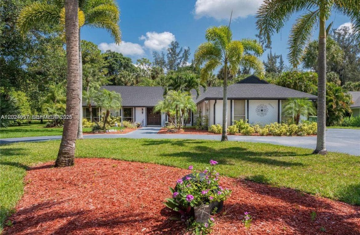 13353 Doubletree Cir, Wellington FL 33414 photo 3