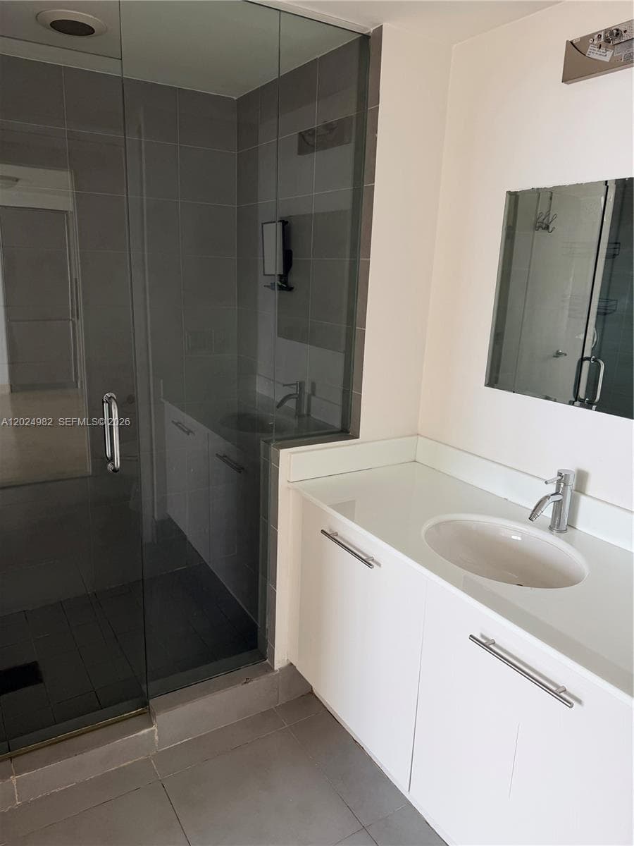 92 SW 3rd St # 3909, Miami FL 33130 photo 5