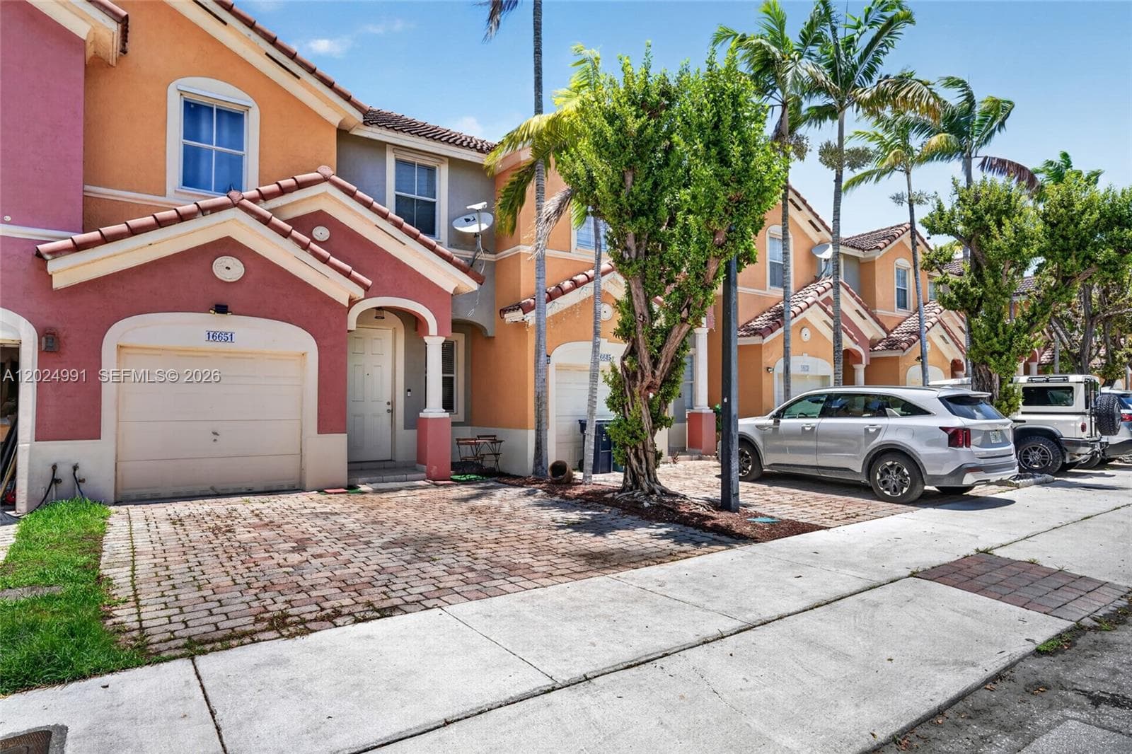 16651 SW 79th Ter, Miami FL 33193 photo 2