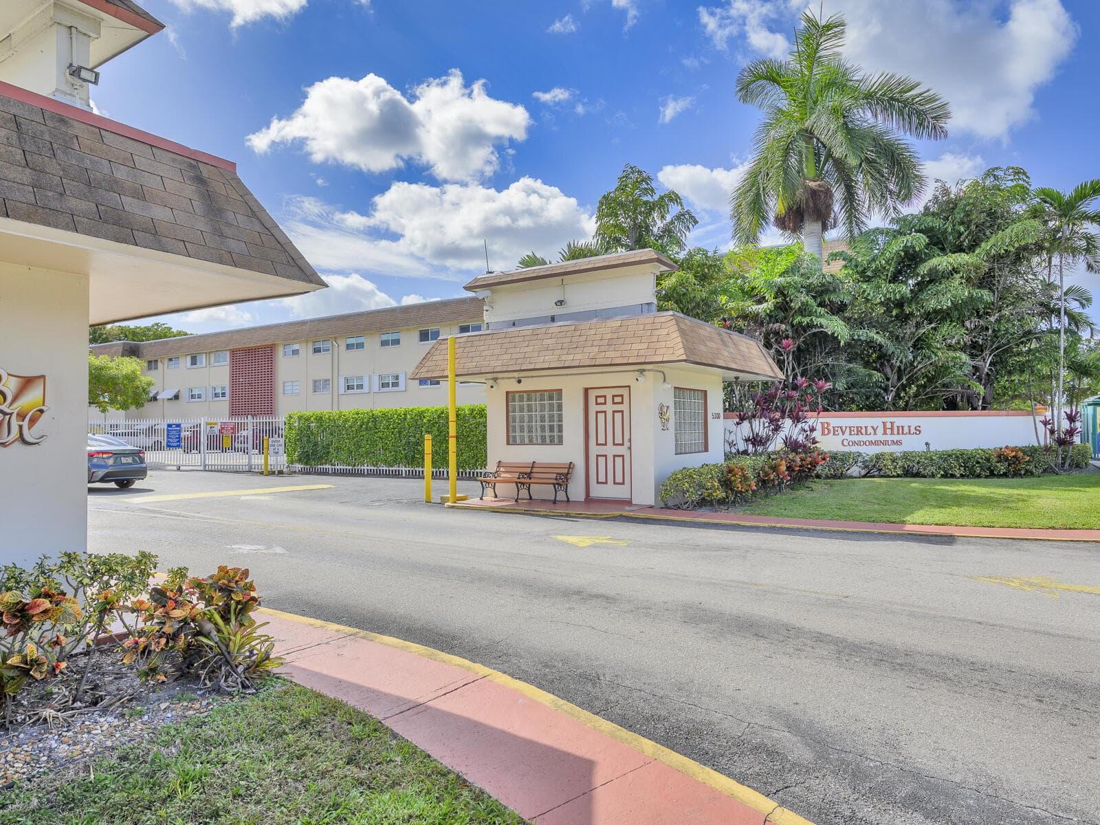 5300 Washington Street # E208, Hollywood FL 33021 photo 2