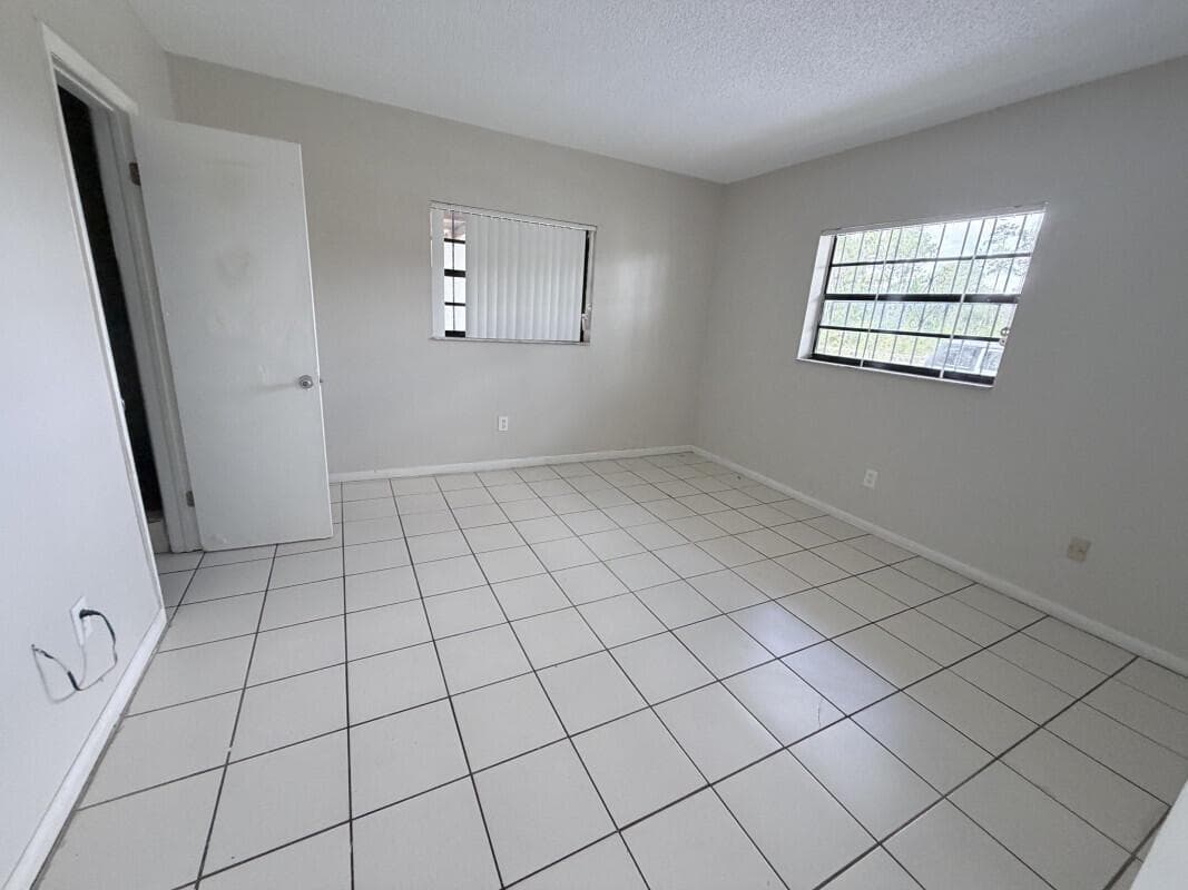 639 SW 3rd Terrace, Homestead FL 33034 photo 5