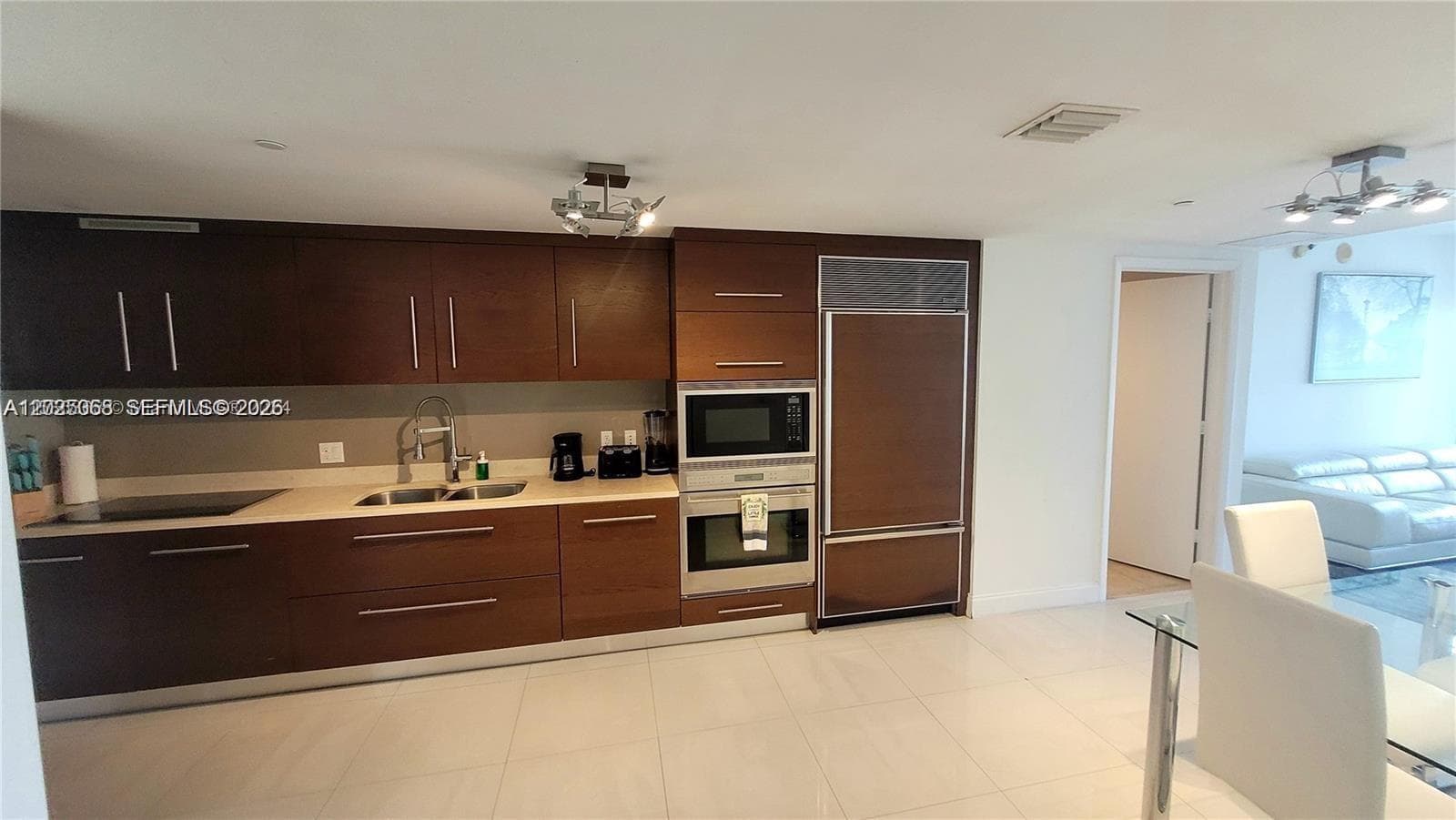 485 Brickell Ave # 2311, Miami FL 33131 photo 4