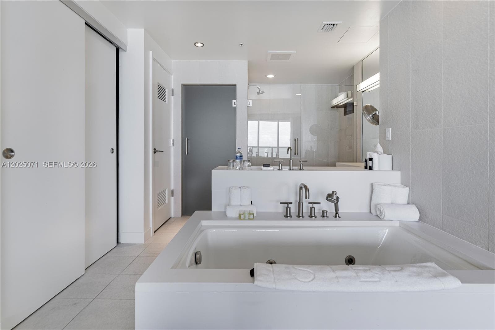 3101 Bayshore Dr # 1402, Fort Lauderdale FL 33304 photo 3