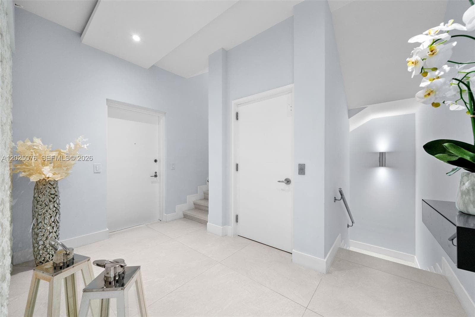 650 NE 32nd St, Miami FL 33137 photo 2