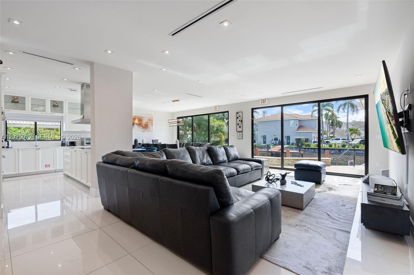 850 Washington St, Hollywood FL 33019 photo 5
