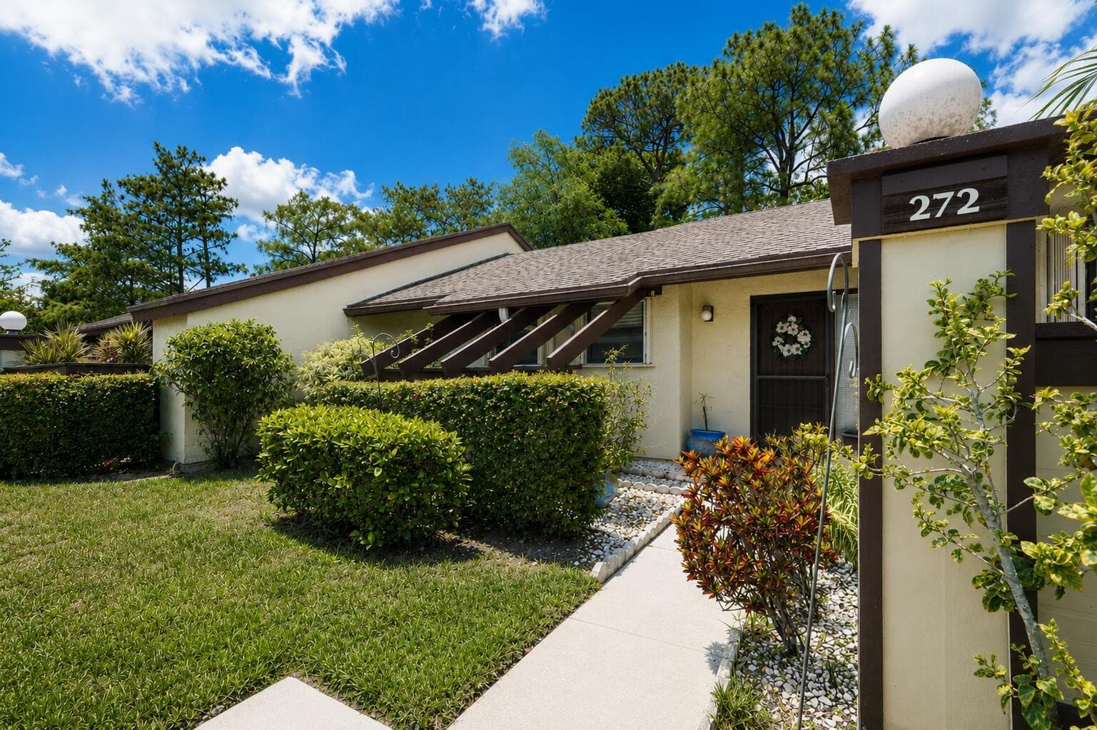 272 Beaver Dam Court, Royal Palm Beach FL 33411 photo 2