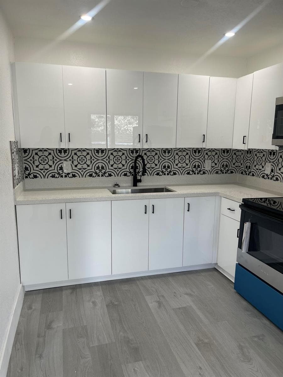 880 NW 8th Avenue, Pompano Beach, FL 33060 photo 3