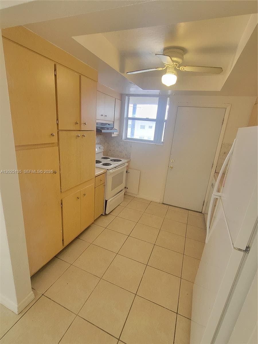 11960 NE 19th Dr # 16, North Miami FL 33181 photo 4