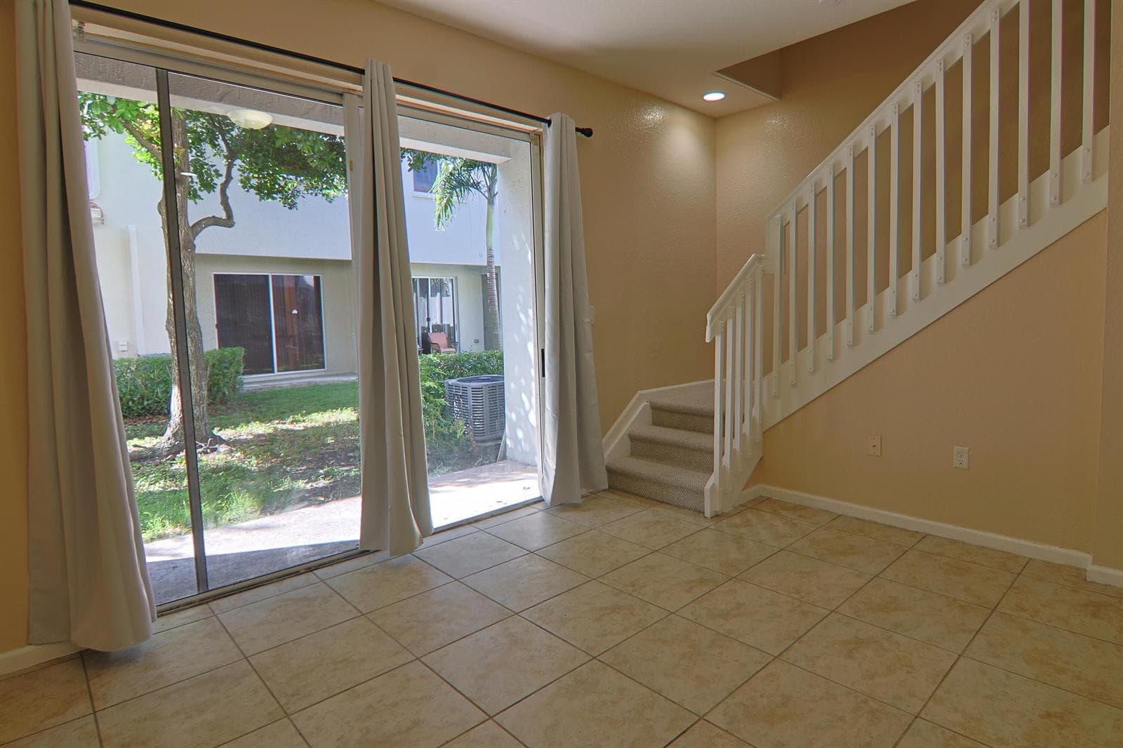 21211 NW 14th Place # 27, Miami Gardens FL 33169 photo 5