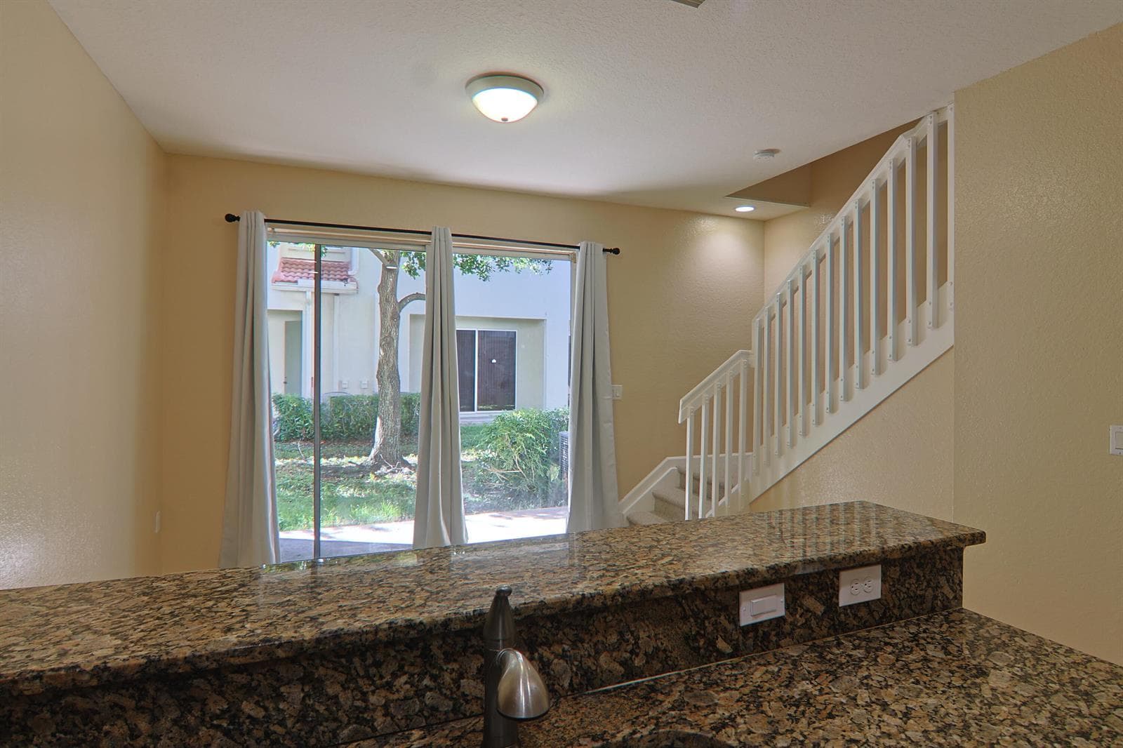 21211 NW 14th Place # 27, Miami Gardens FL 33169 photo 4
