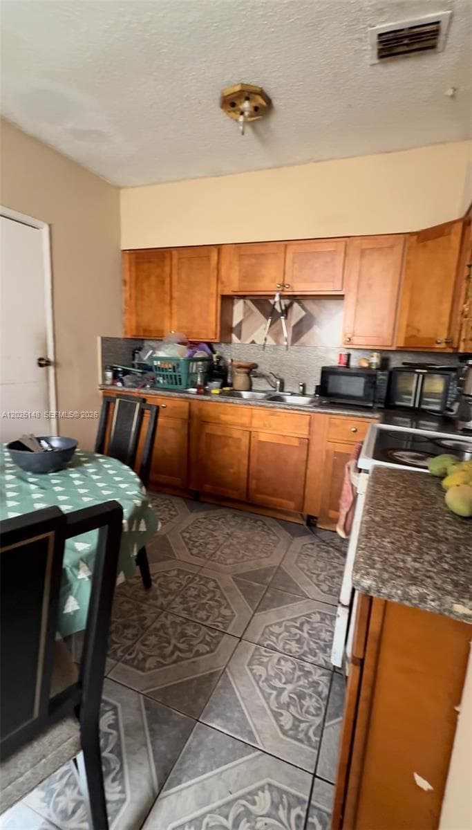 110 NW 52nd St, Miami FL 33127 photo 4