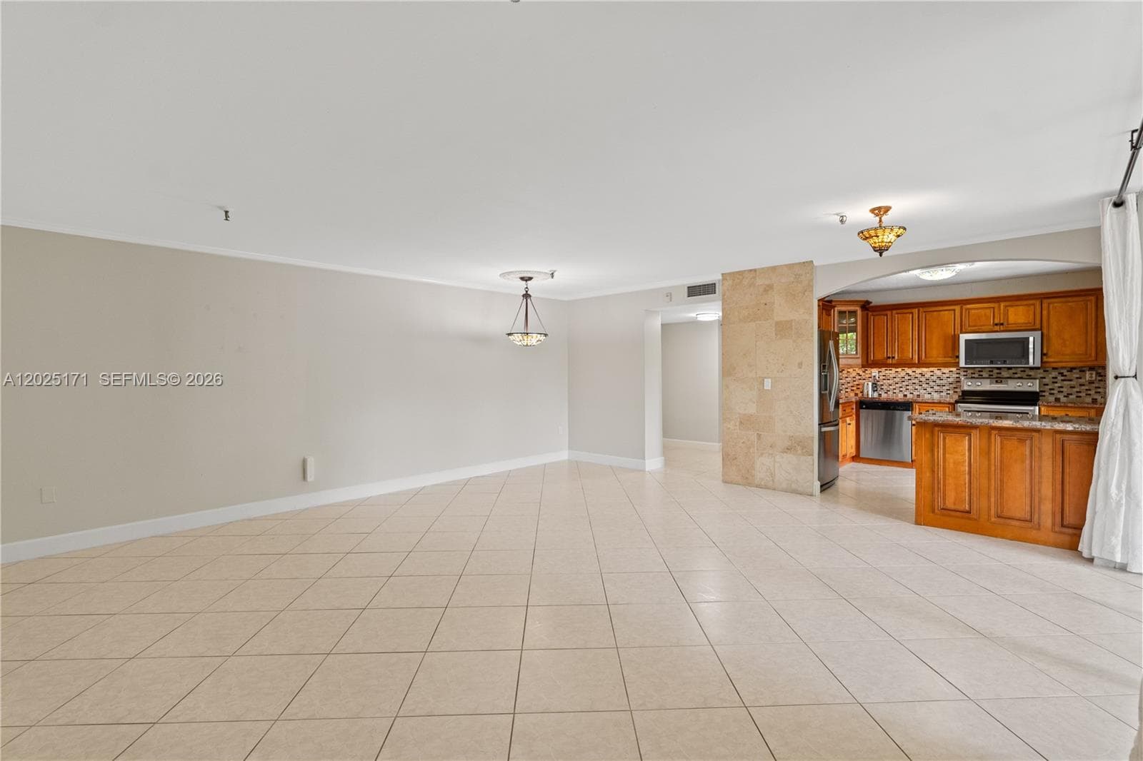 671 NE 195th St # 121E, Miami FL 33179 photo 3