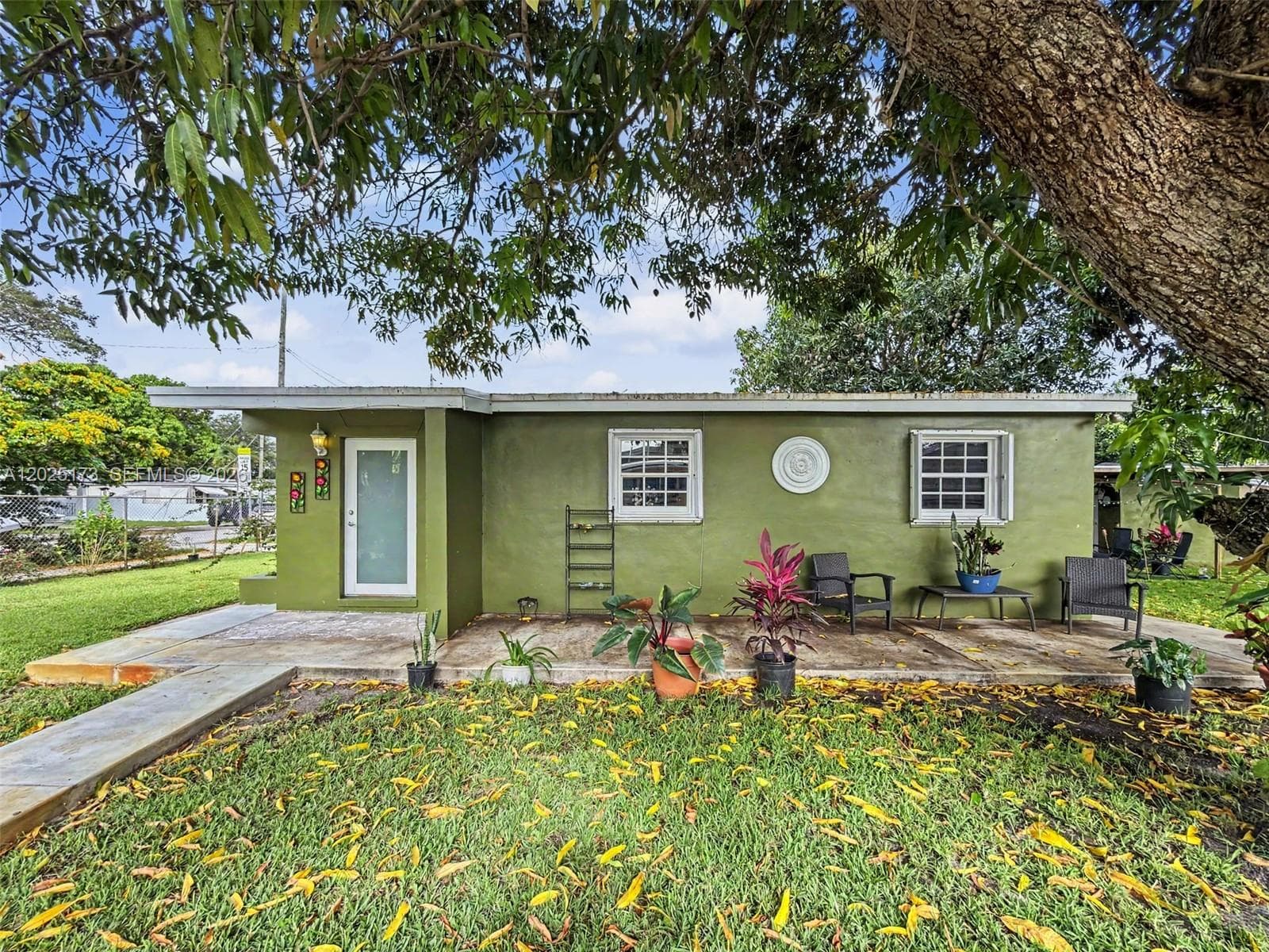 1901 NW 153rd St, Miami Gardens FL 33054 photo 2