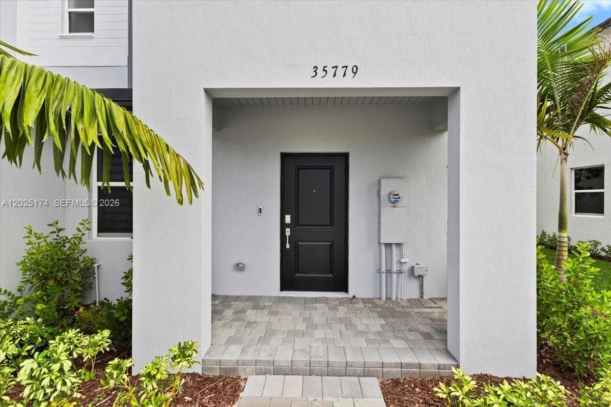 35779 SW 178th Ct, Miami FL 33034 photo 2