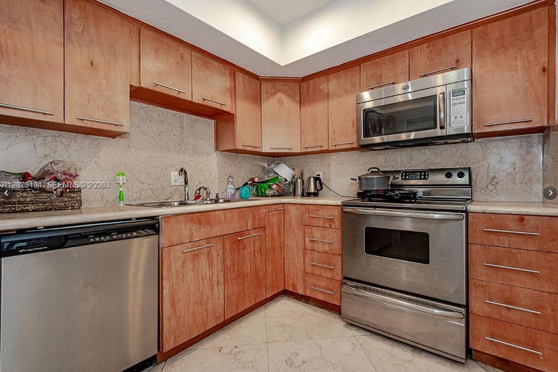 4000 N Hills Dr # 29, Hollywood FL 33021 photo 3