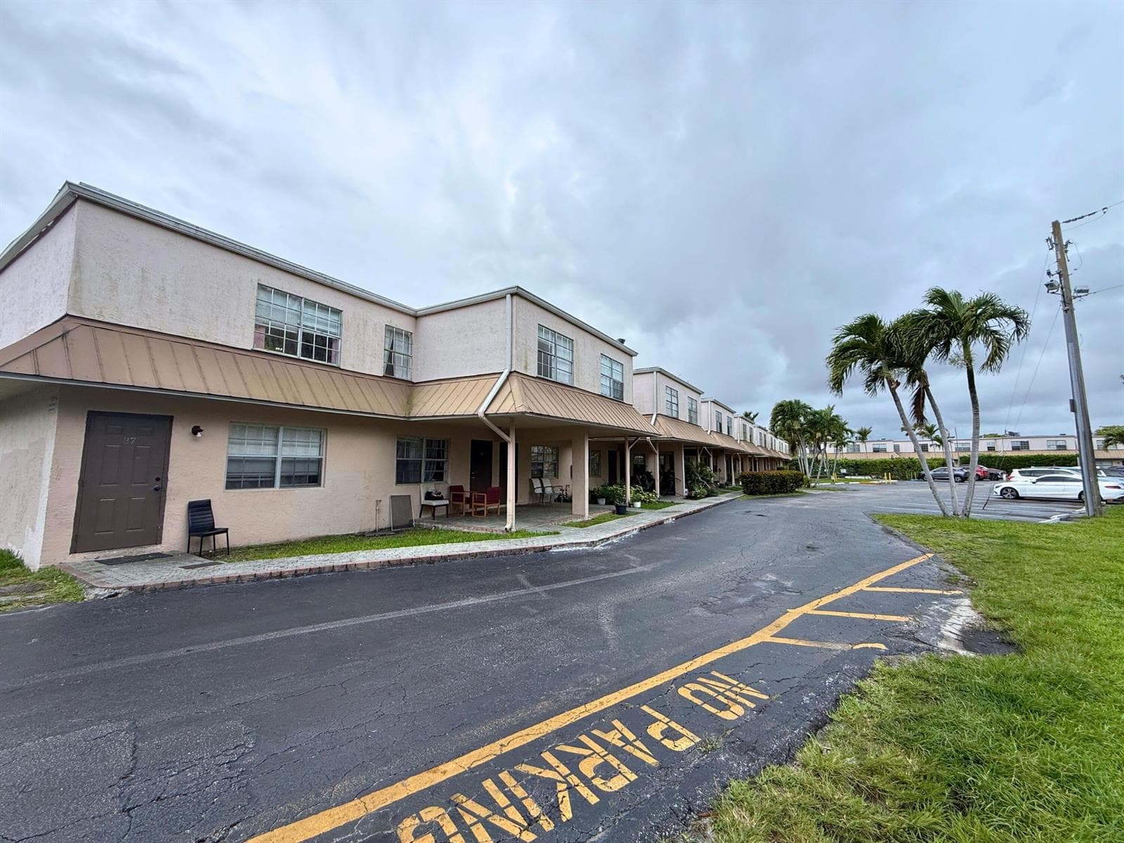4100 NW 16th Avenue # 31, Oakland Park FL 33309 photo 2