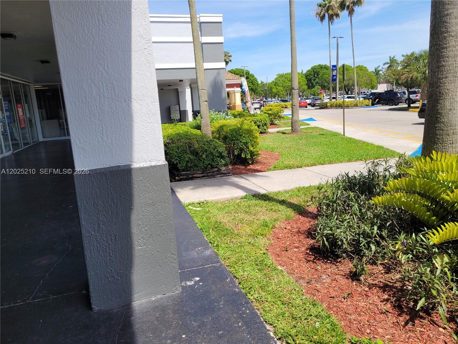 6935 Taft, Hollywood FL 33125 photo 4