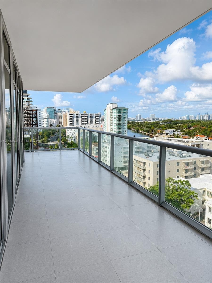 3737 Collins Ave # 1003, Miami Beach FL 33140 photo 2