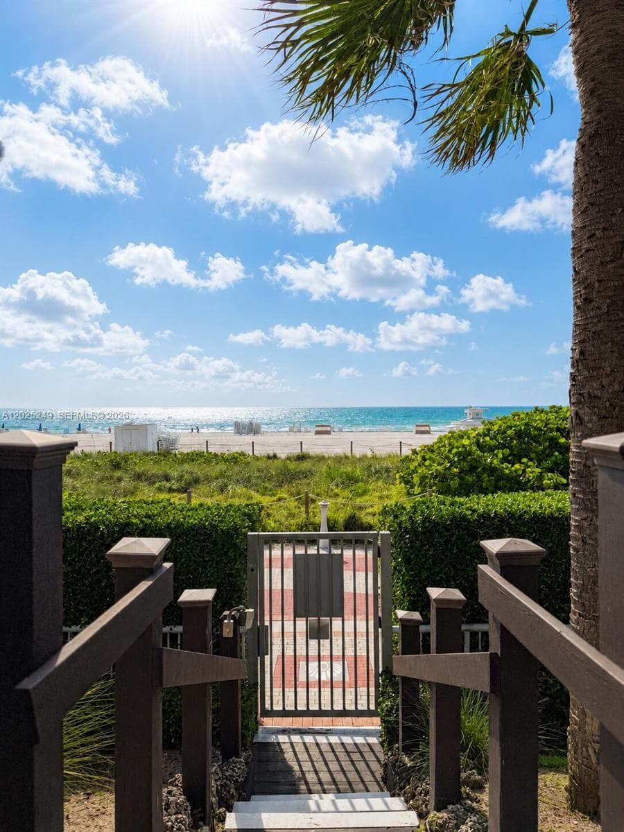 3737 Collins Ave # 1003, Miami Beach FL 33140 photo 4