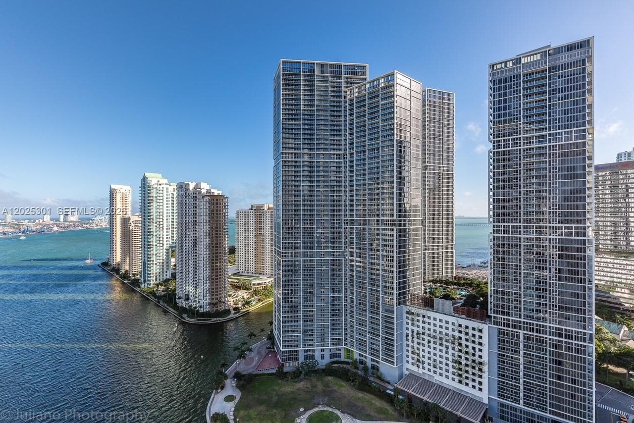 200 Biscayne Boulevard Way # 3102, Miami FL 33131 photo 2