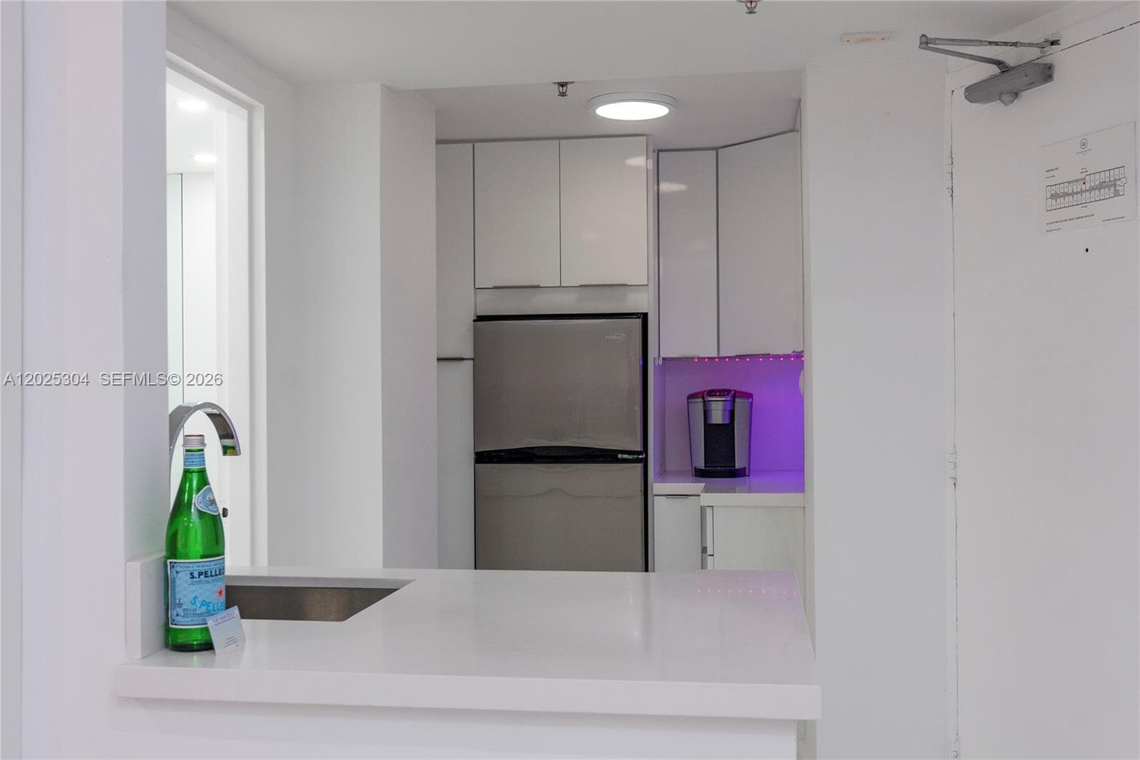 5445 Collins Ave # 1730, Miami Beach FL 33140 photo 3