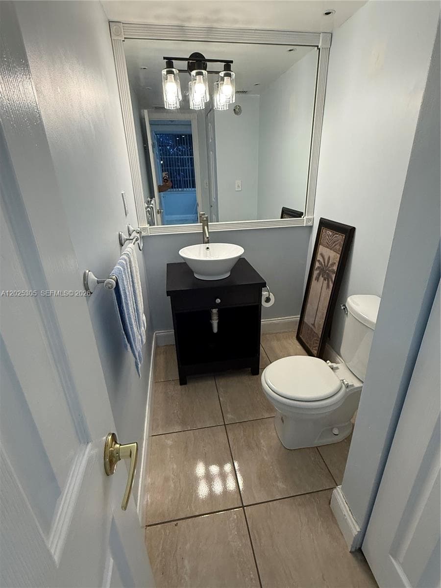 942 NE 199th St # 102, Miami FL 33179 photo 5