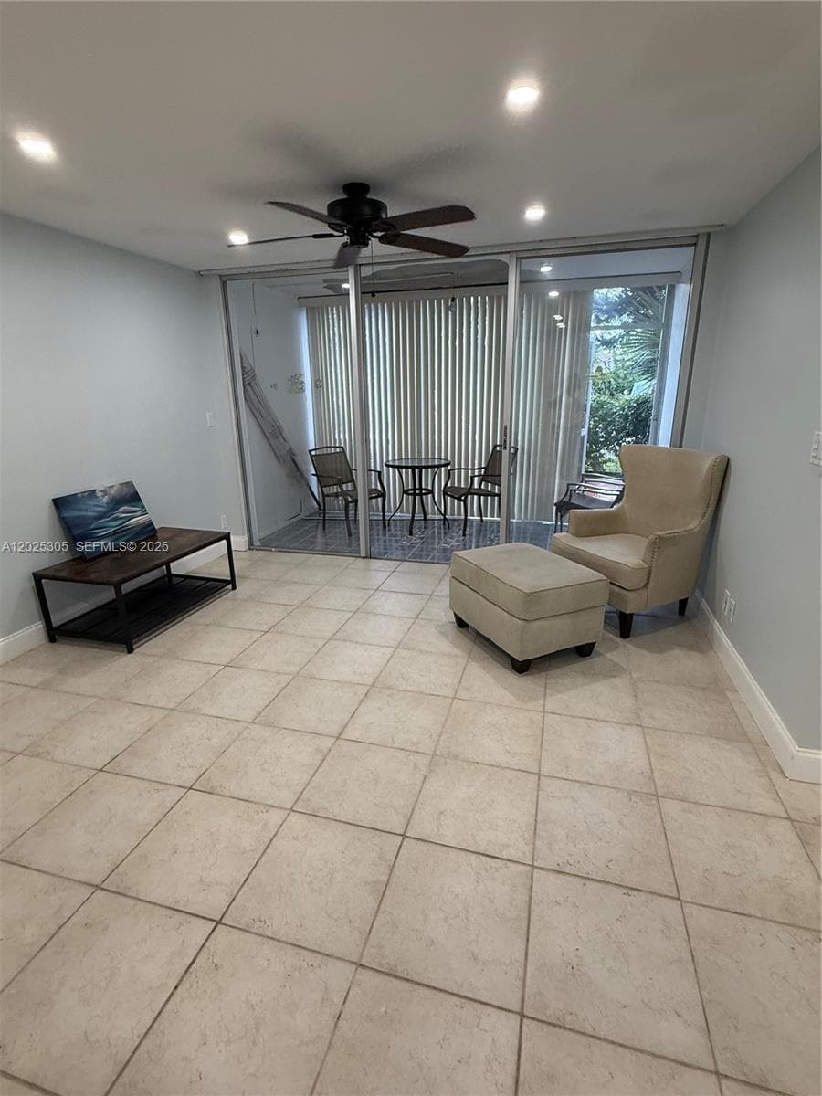 942 NE 199th St # 102, Miami FL 33179 photo 4