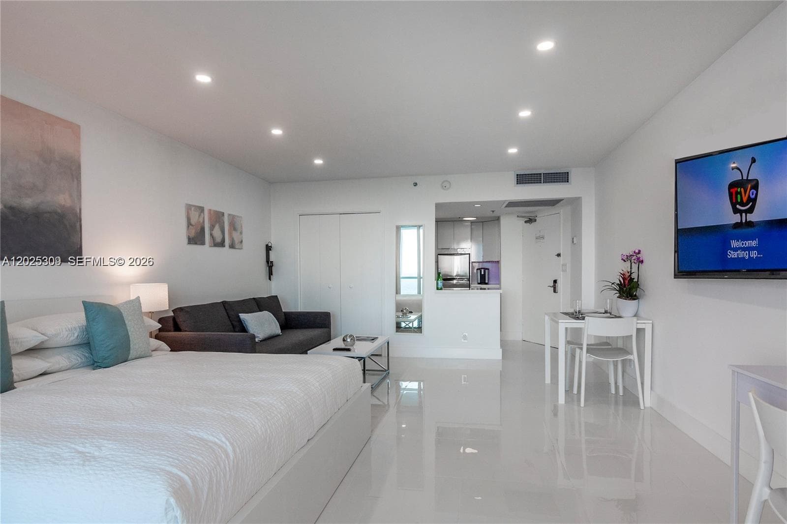 5445 Collins Ave # 928, Miami Beach FL 33140 photo 2