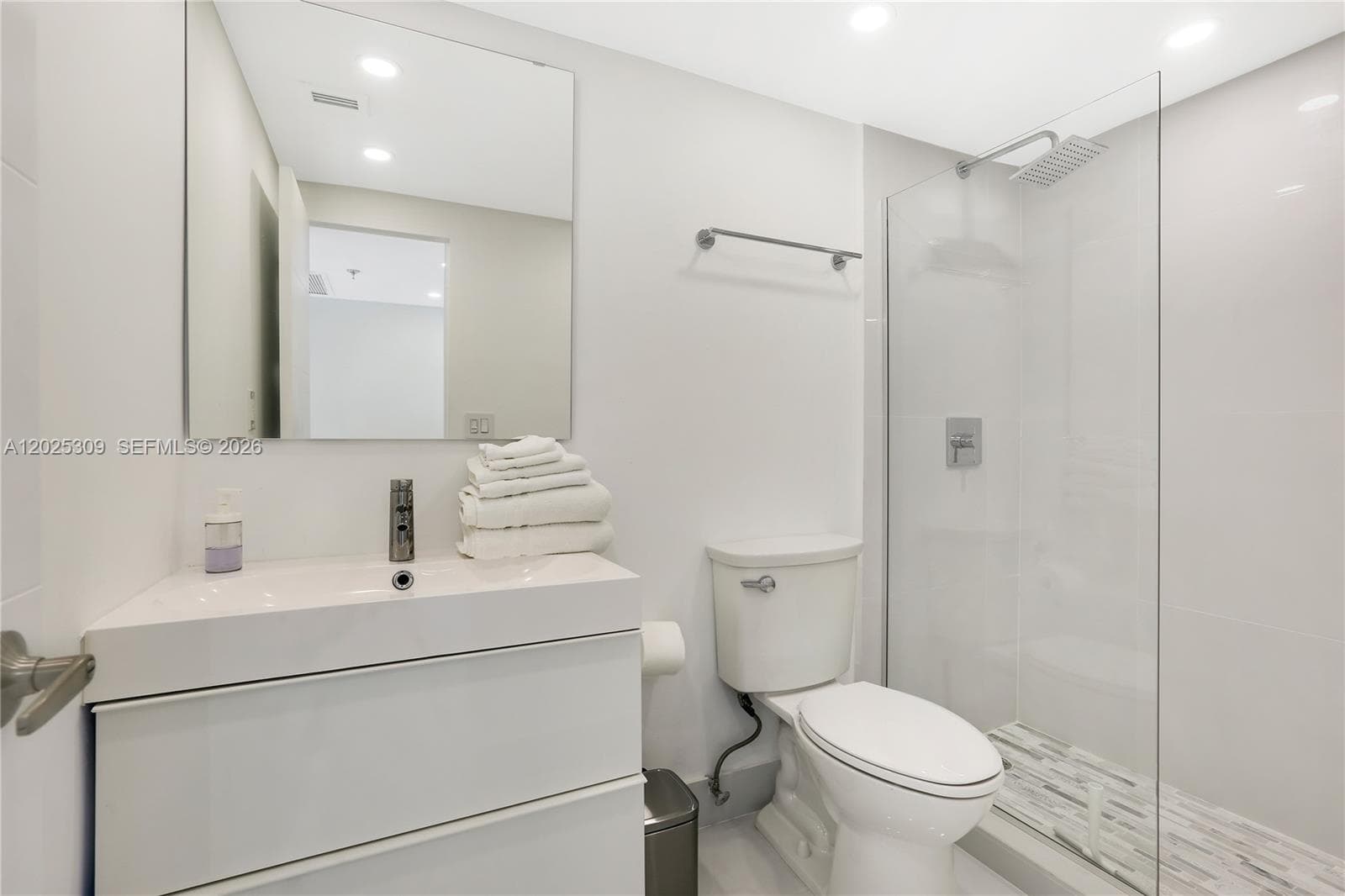 5445 Collins Ave # 928, Miami Beach FL 33140 photo 5