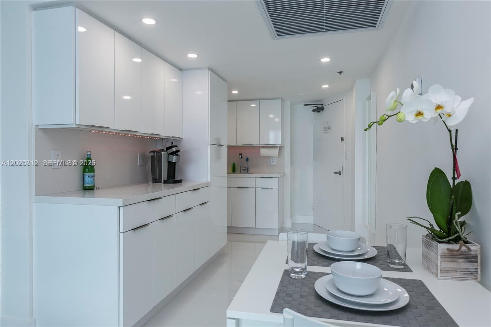 5445 Collins Ave # 1232, Miami Beach FL 33140 photo 3