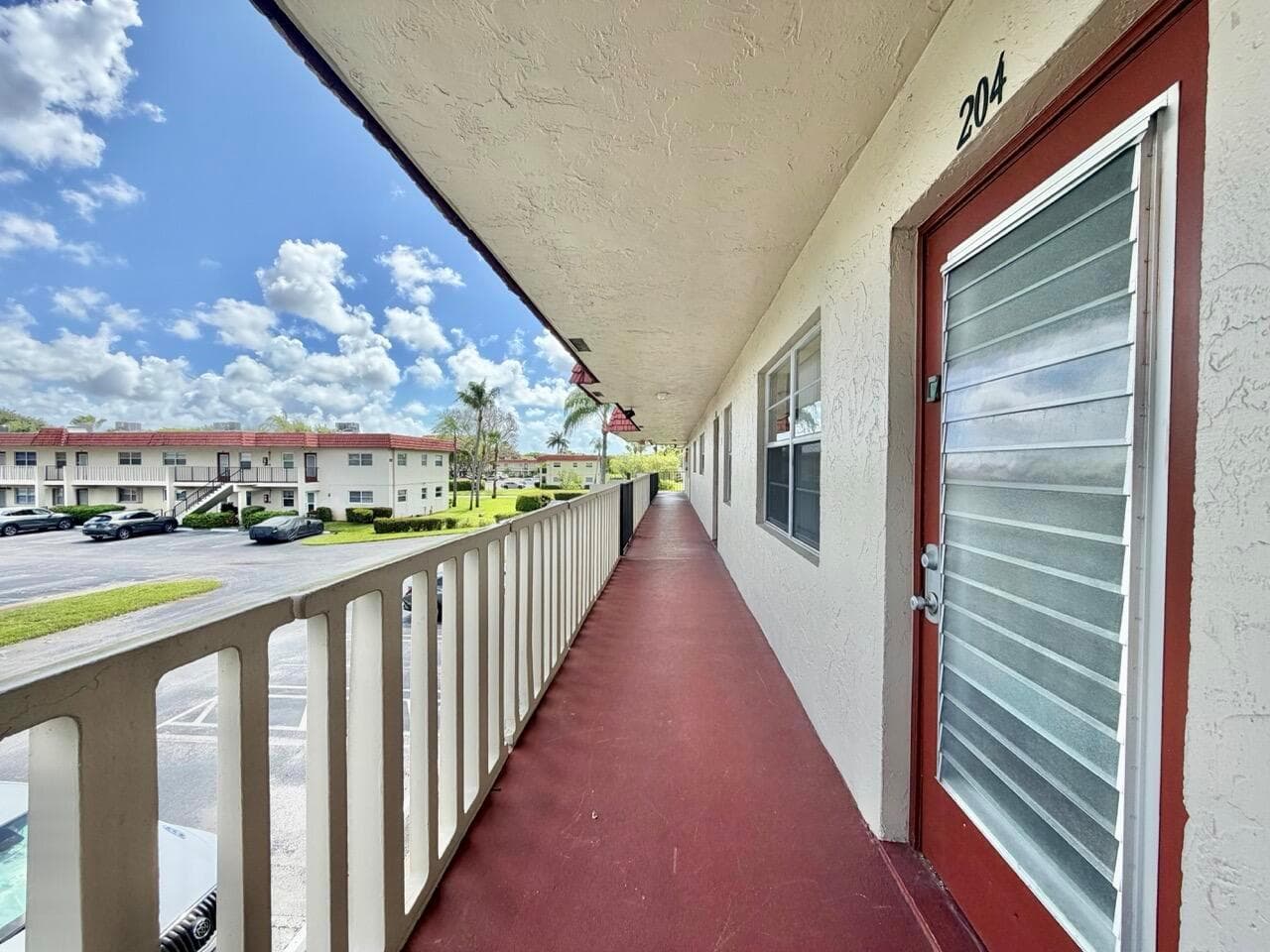 19 Abbey Lane # 204, Delray Beach FL 33446 photo 4