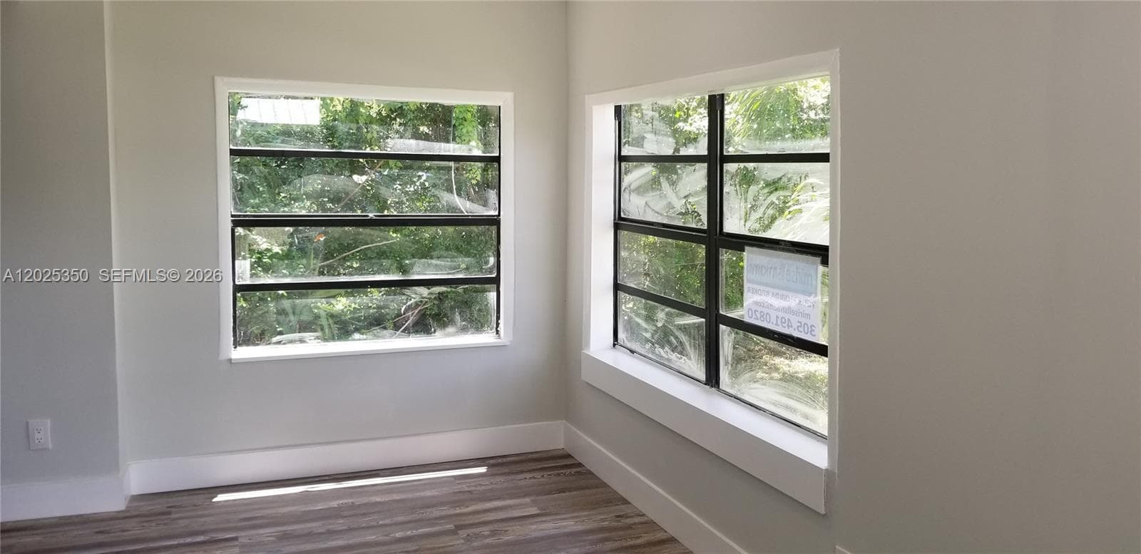 2465 NE 184th St, North Miami Beach FL 33160 photo 2
