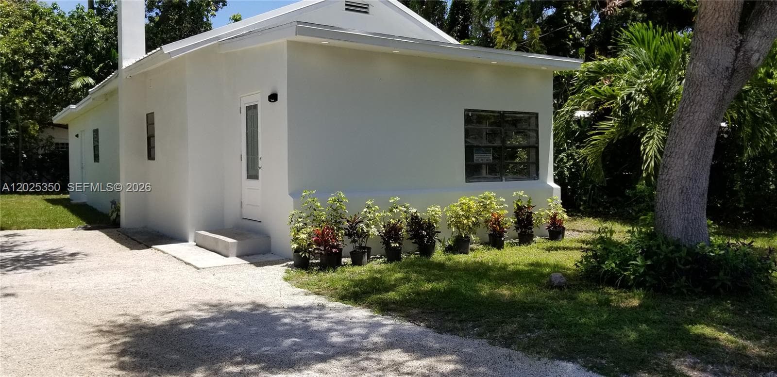 2465 NE 184th St, North Miami Beach FL 33160 photo 3