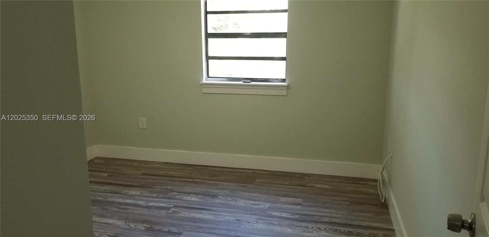 2465 NE 184th St, North Miami Beach FL 33160 photo 5