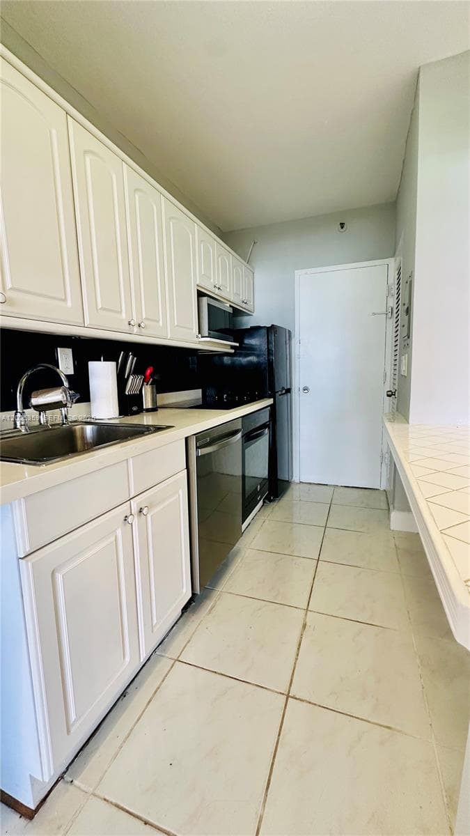 100 Lincoln Rd # 720, Miami Beach FL 33139 photo 4
