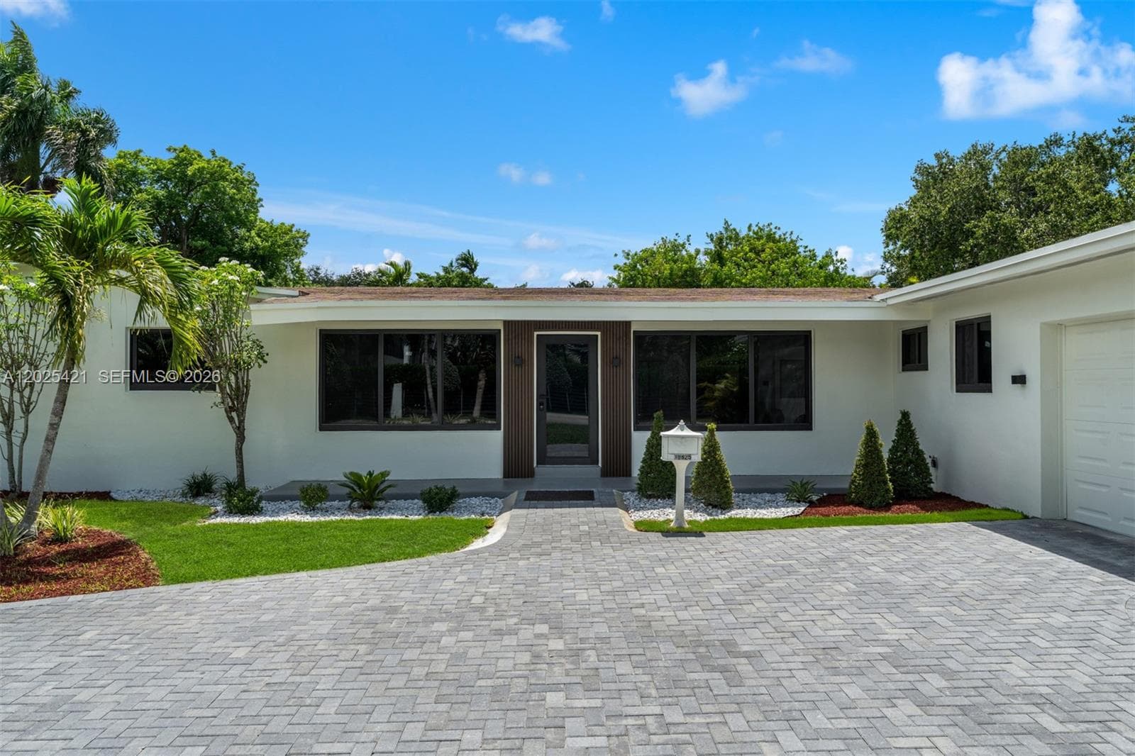 10825 SW 80th Ave, Miami FL 33156 photo 2