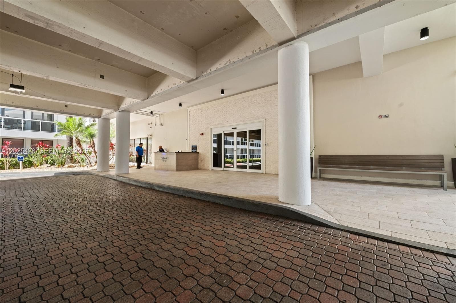 20505 E Country Club Dr # 1231, Aventura FL 33180 photo 3