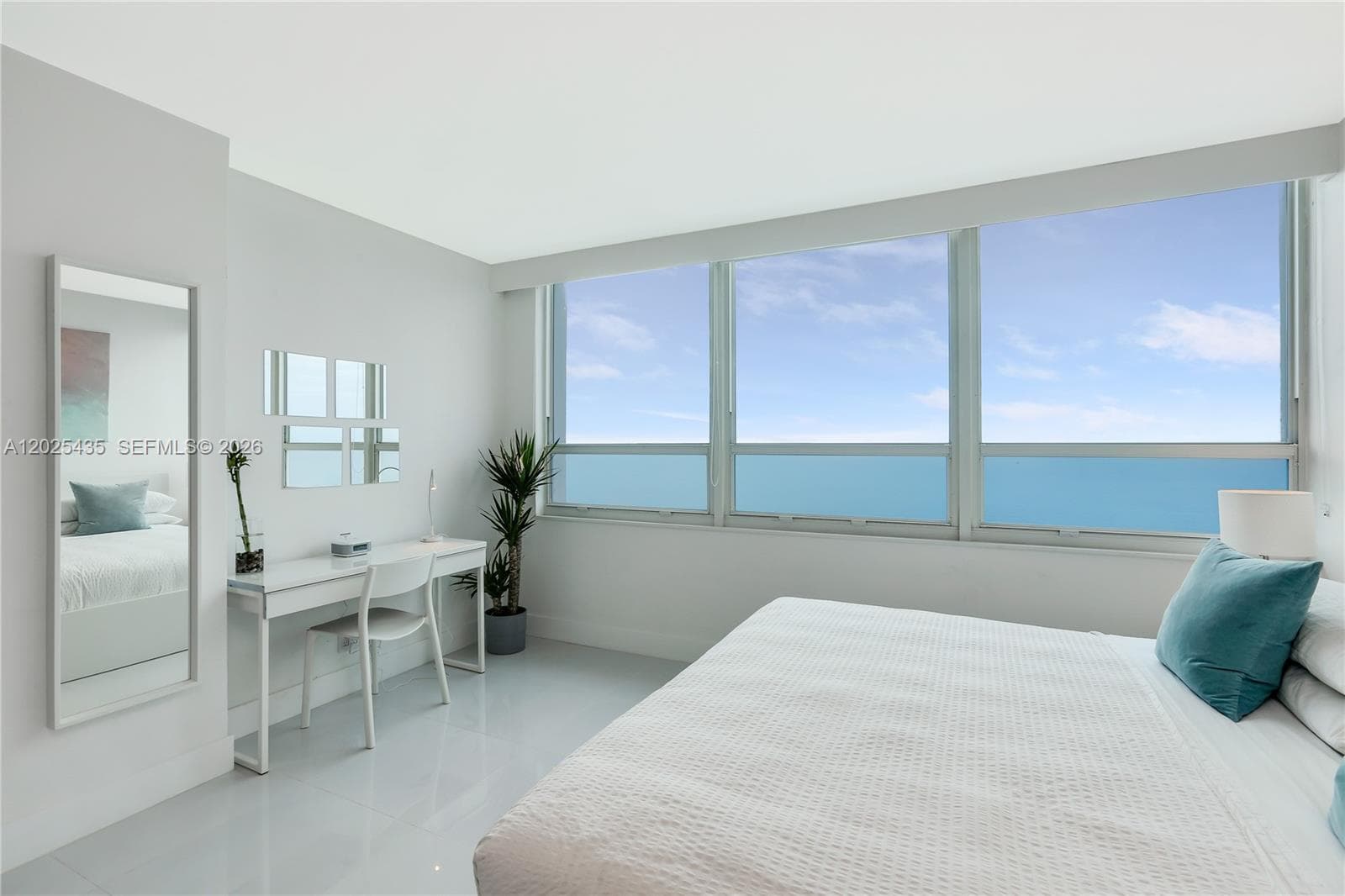 5445 Collins av, Miami Beach FL 33140 photo 5