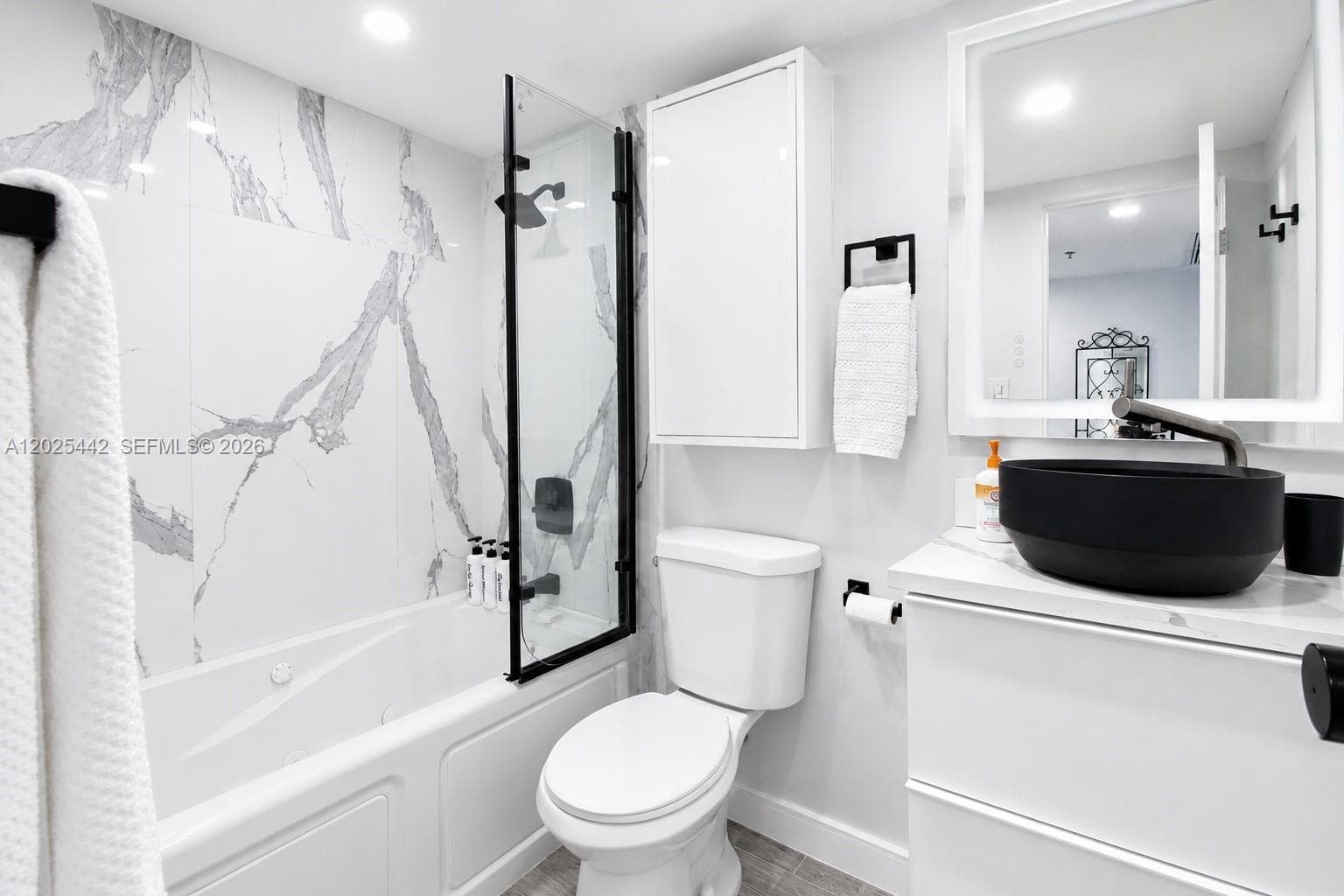 19201 Collins Ave # 916, Sunny Isles Beach FL 33160 photo 4